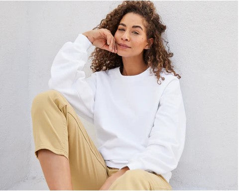 Junto a Gildan resaltamos la importancia de la ropa casual para mujer