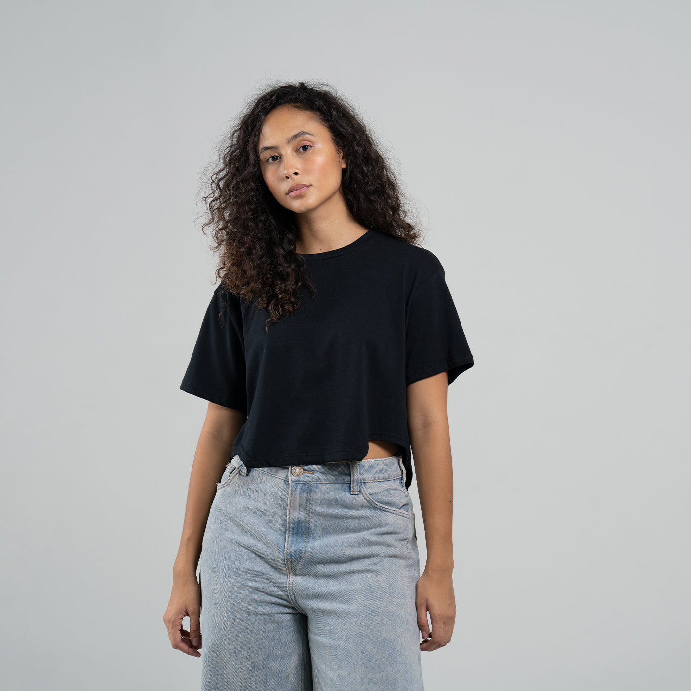 Camiseta de Mujer Corte Irregular Negra