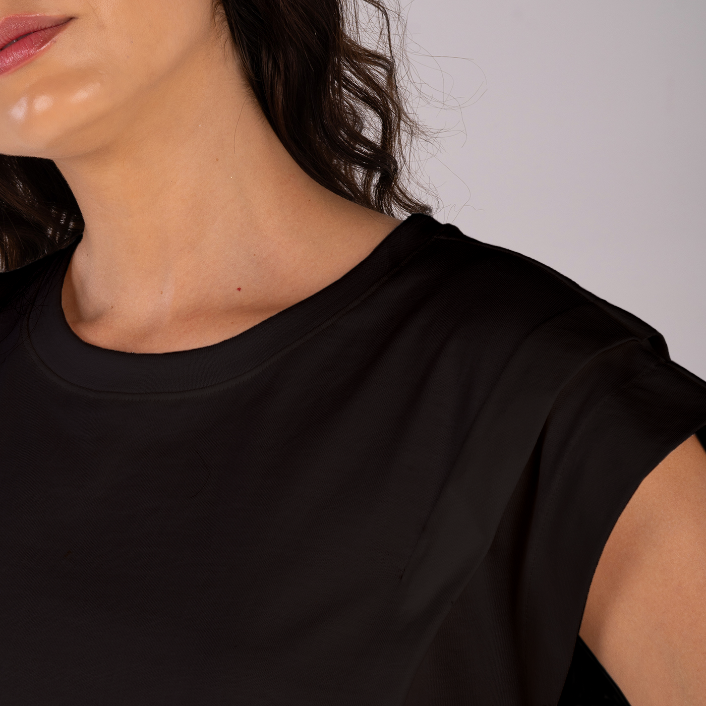 Camiseta Rizada Negra