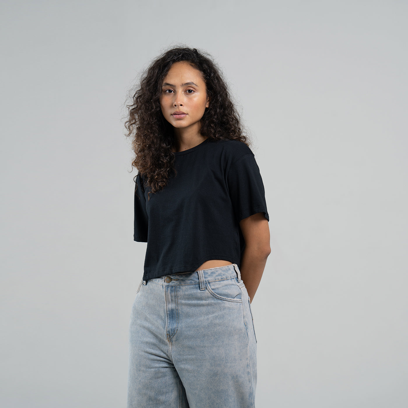 Camiseta de Mujer Corte Irregular Negra