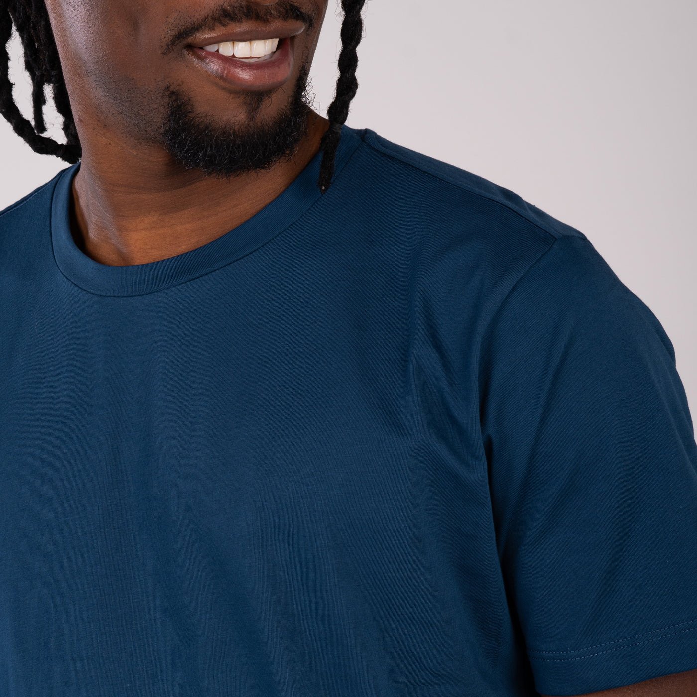 Camiseta Clásica Bahía Azul Marino