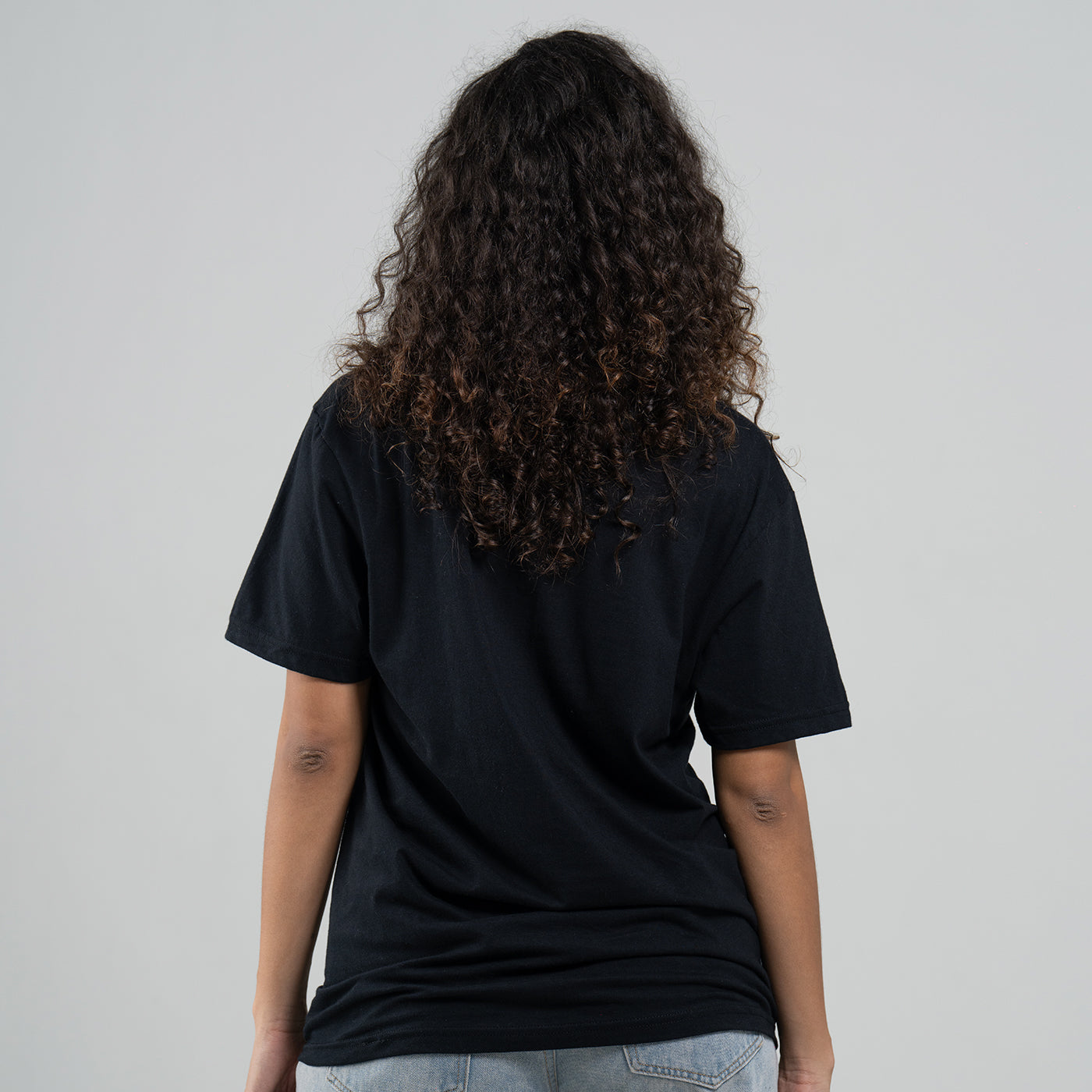 Camiseta Básica Adulto Unisex Ring Spun Negro Gildan Ref. 64000